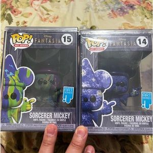 Funko POP Sorcerer Mickey Disney Fantasia Art Artist Series # 1 & # 2 Vinyl.